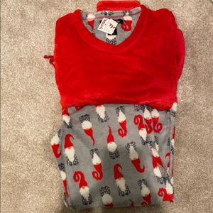 Never worn extra soft PJs!